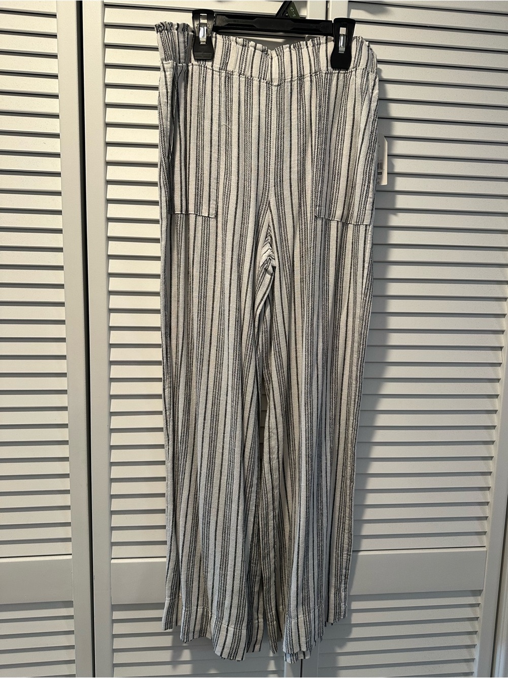 Time and Tru Women’s Striped Wide-Leg Pull-On Pants - White and Black